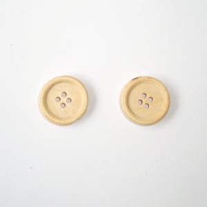 Wooden Circle Shape Button Plain - Small