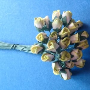 A bunch of Mini Flowers - Green and White