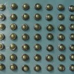 Pearl Brads (Small) - Green