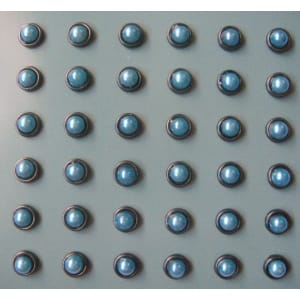 Pearl Brads (Medium) - Blue