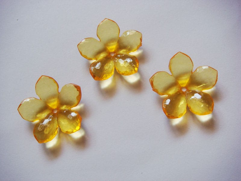 Plastic Flowers - Yellow (Pack of 10 flowers) CAPF 08 Plastic Flowers - Yellow (Pack of 10 flowers)