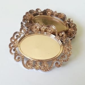 Plastic cameo frames - Gold