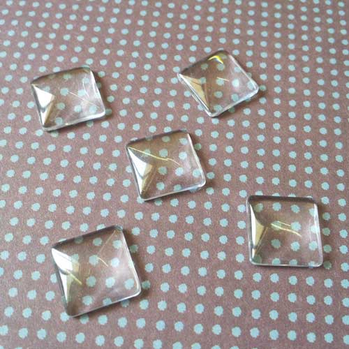 Epoxy Domes - Square (12*12 mm) - pack of 10 CAED 02 Epoxy Domes - Square (12*12 mm) - pack of 10