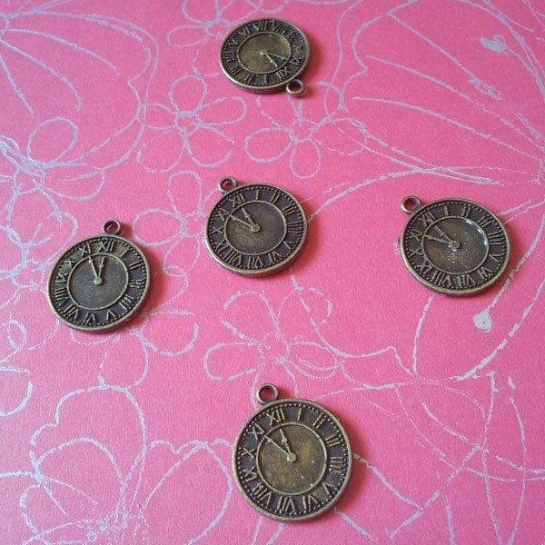 Round Clock - pack of 5 CAMC 06 Round Clock - pack of 5