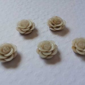 Resin Roses (1cm) - Light Brown
