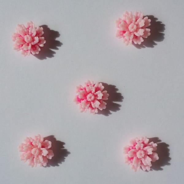 Resin Flower (1.5 cm) - Design 1 - Pink