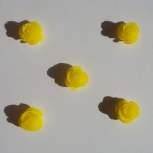 Resin Roses (1cm) - Design 1 - Yellow