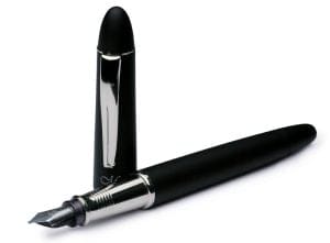 mc5001-master-italic-pen-and-cap