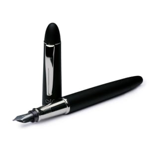 mc5001-master-italic-pen-and-cap