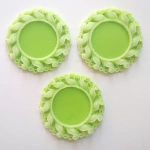 Resin Circular Cameo Frame (1.5 inch) - Design 1 - Green