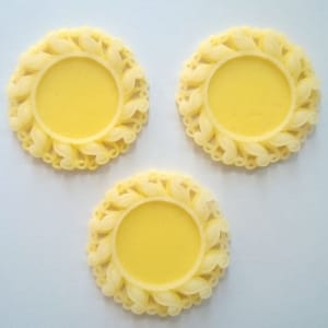 Resin Circular Cameo Frame (1.5 inch) - Design 1 - Yellow