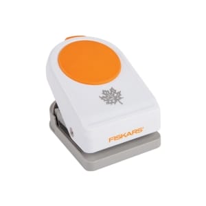 Fiskars Intricate Shape Punch - Leaf