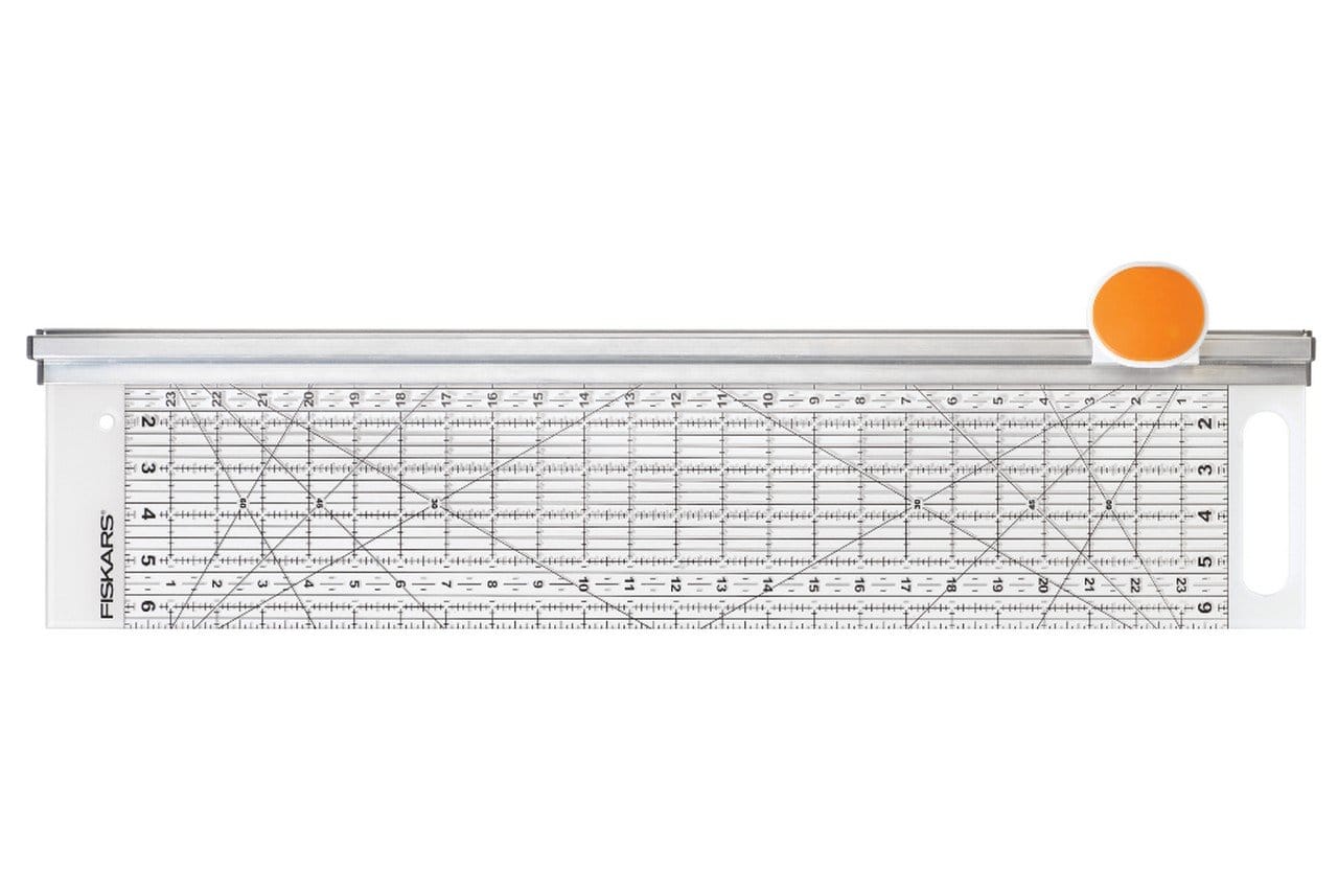 Fiskars Combo Rotary Cutter (45mm) & Ruler (6"x24") 9513 Fiskars Combo Rotary Cutter (45mm) & Ruler (6"x24")
