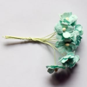 Periwinkles Flowers - Light Blue (Pack of 10 flowers)