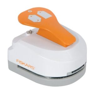 Fiskars 3 in 1 Tag Maker - Basic And Scallop