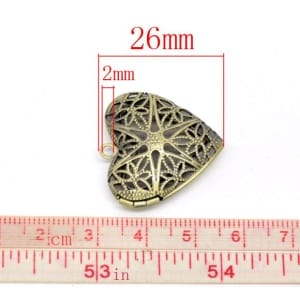 camc-88_metal_heart_carved_lockets_1
