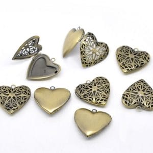 camc-88_metal_heart_carved_lockets_2