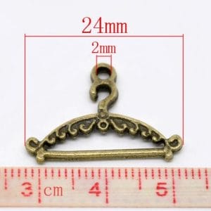 camc-93_clothes_hangers_metal_charms_1