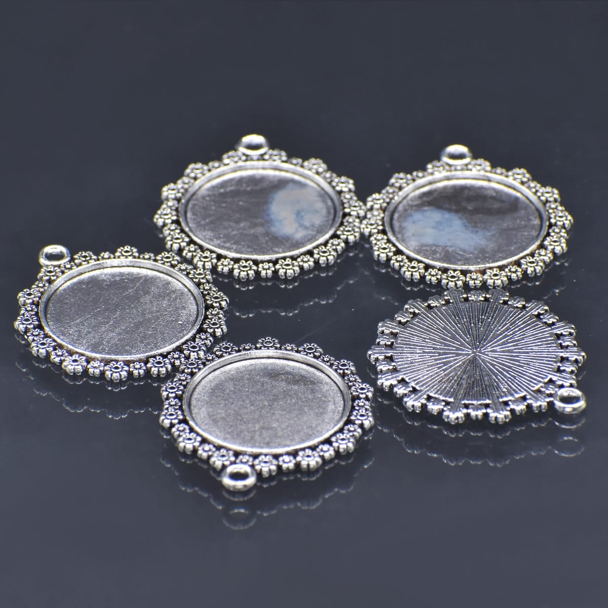 Metal Circle Bezels or Pendants (Pack of 5 pcs) (MC-5353) metal bezels pendants MC 5353 1 metal_bezels_pendants_MC-5353_1