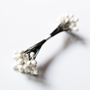 Large Wired Pollens - White