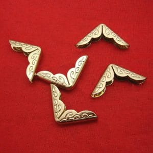 ctse-14_book_corners_golden_1