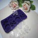 2D Skulls and Crosses Silicone Ice or Chocolate Mould