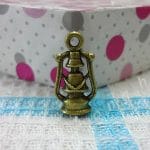 Vintage Lamp metal charms - pack of 5