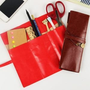 CHOW-01_pencil_travel_wallet_storage_1
